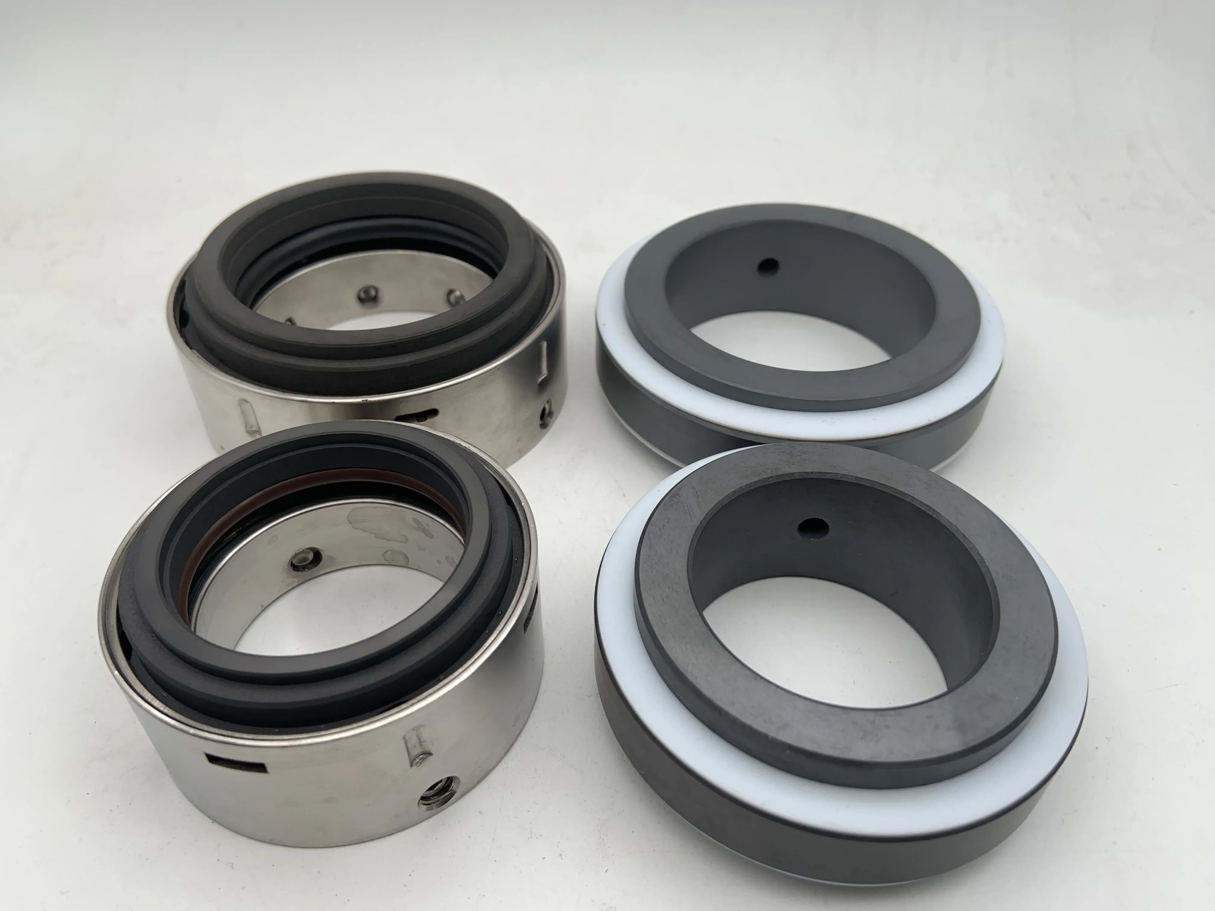 3A26 OEM 44300-TK8-A01 自動車部品フロントサスペンション右