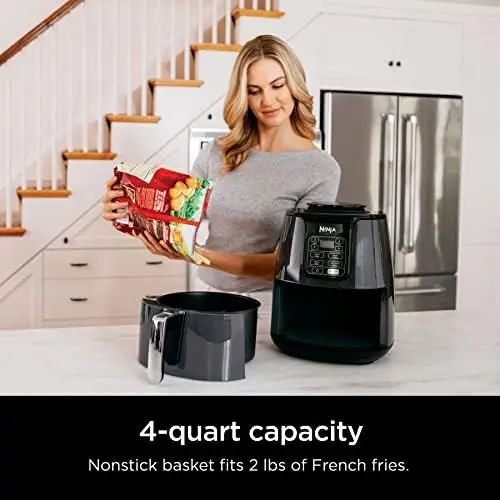 

Air Fryer that Crisps, Roasts, Reheats, & Dehydrates, for Quick, Easy Meals, 4 Quart Capacity, & High Gloss Finish, Blac Kitchen