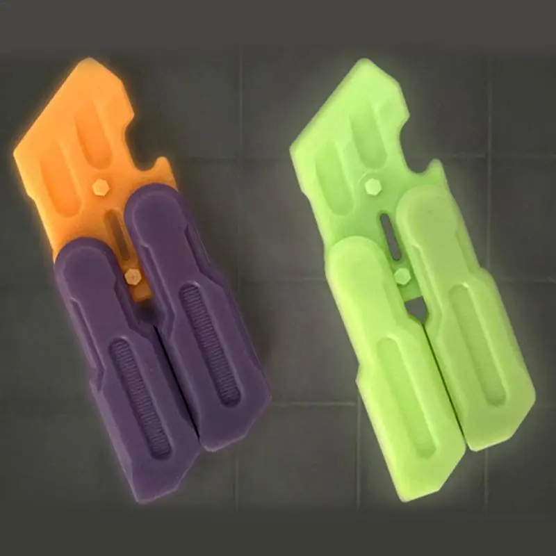 

3D Gravityy Knifee Toy Glow In The Dark Retractable Carrot Fidget Sensory Push Toys For Stress Relief Hand Gripper Kid Gifts