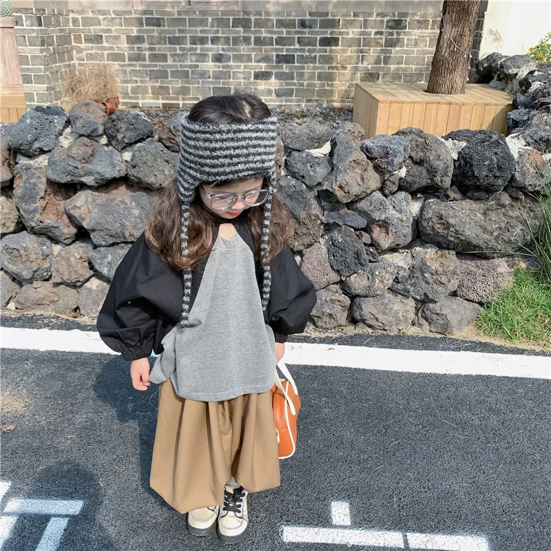 

Girls' Set 2024 Autumn Children's Wear Small and Medium Sized Children's Hollow Sweater Wide Leg Pants Two Piece Set