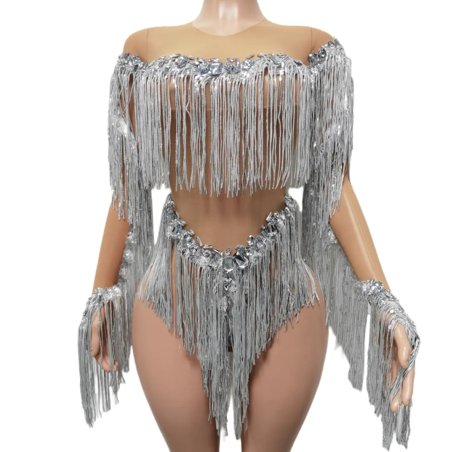 Рисунок 4 - Серебряное блестящее боди с бахромой