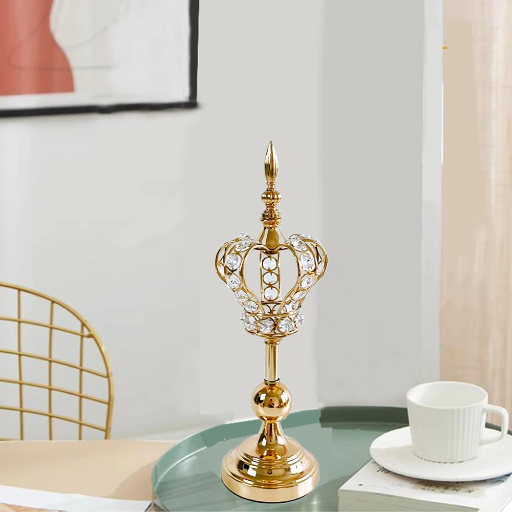 

1pcs Crystal Candle Holder Gold Crown Shape Stand Wedding Candelabros Table Centerpieces Christmas Home Decor Candlestick