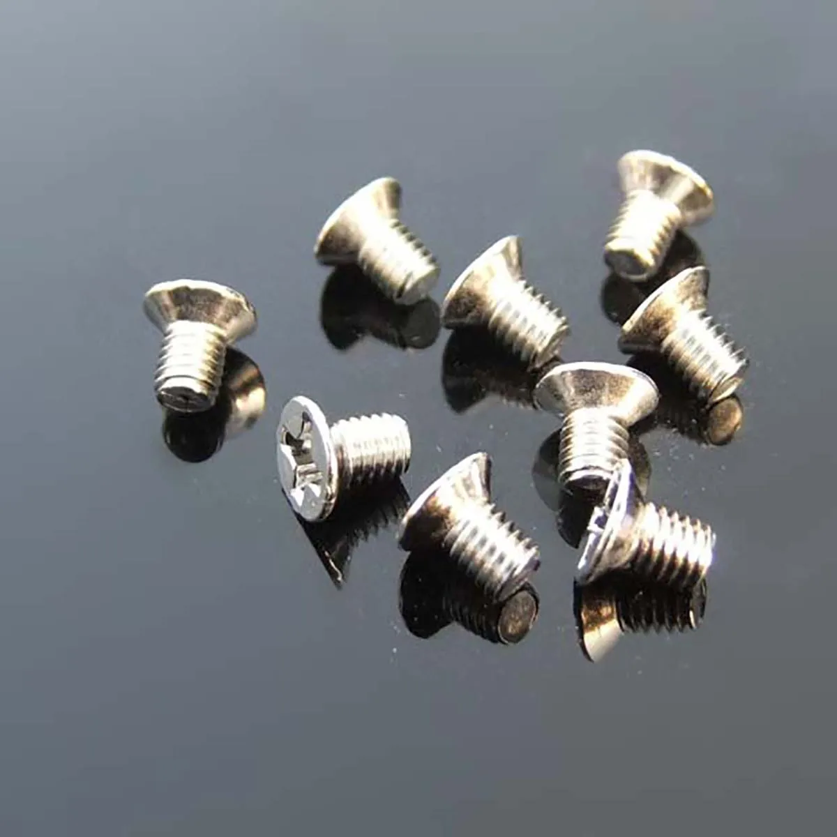 самовар форма желудь. сгон 1/2 ш/ш х 150 мм ctm crsmm150. никелирова 2 ыми шишечками. гитарная фурнитура dunlop 105. петля форточная цинковая пн5-40.