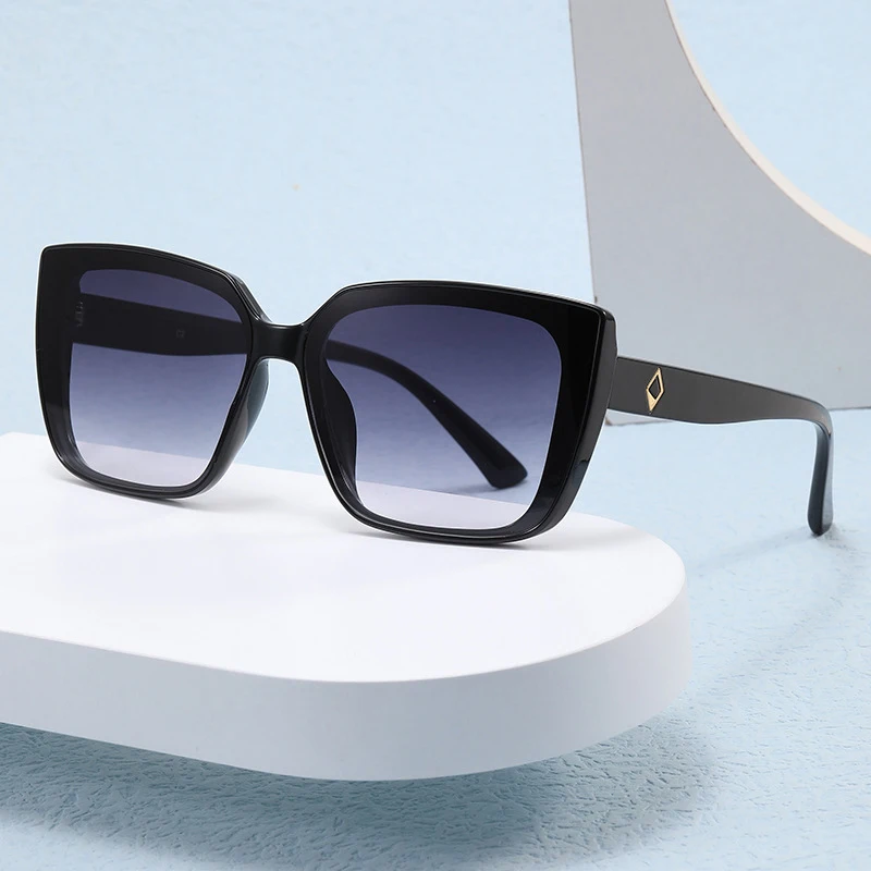 

2024 New Polarized Fashion Sunglasses For Women Trend Personalized Frame UV400 Protection Travel And Shopping Female Eyeglasse