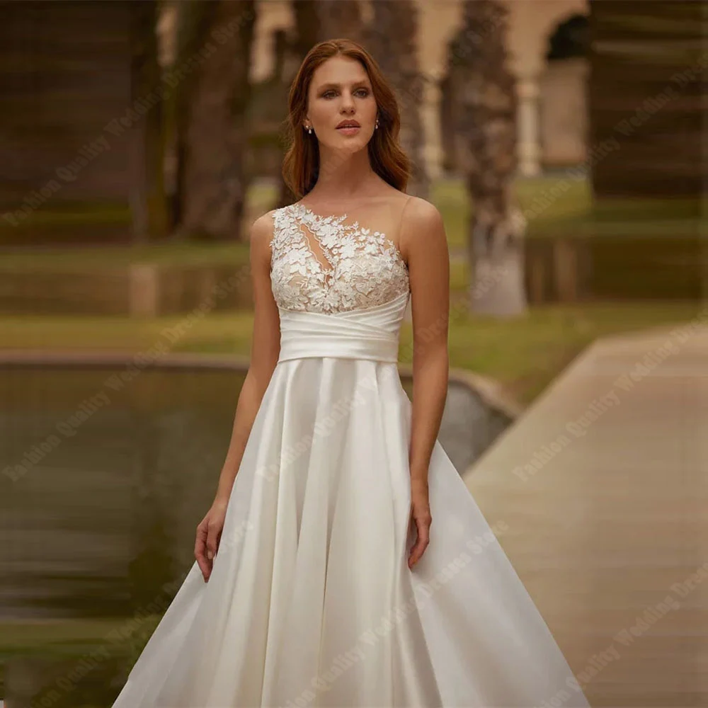 Sexy Lace Decals Women Wedding Dresses Pretty Vintage A-Line Bridal Gowns Shining Satin Surface Design Lady Vestidos De Novias 3