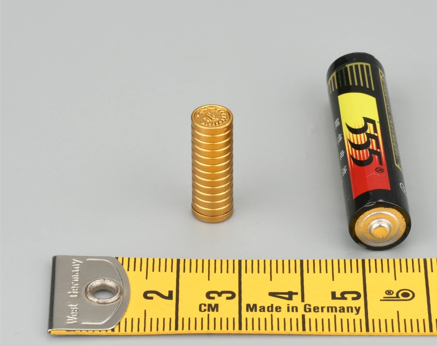 

DAMTOYS масштаб 1/6 DAM GK028 стак золотых монет для 12 дюймов Гангстер