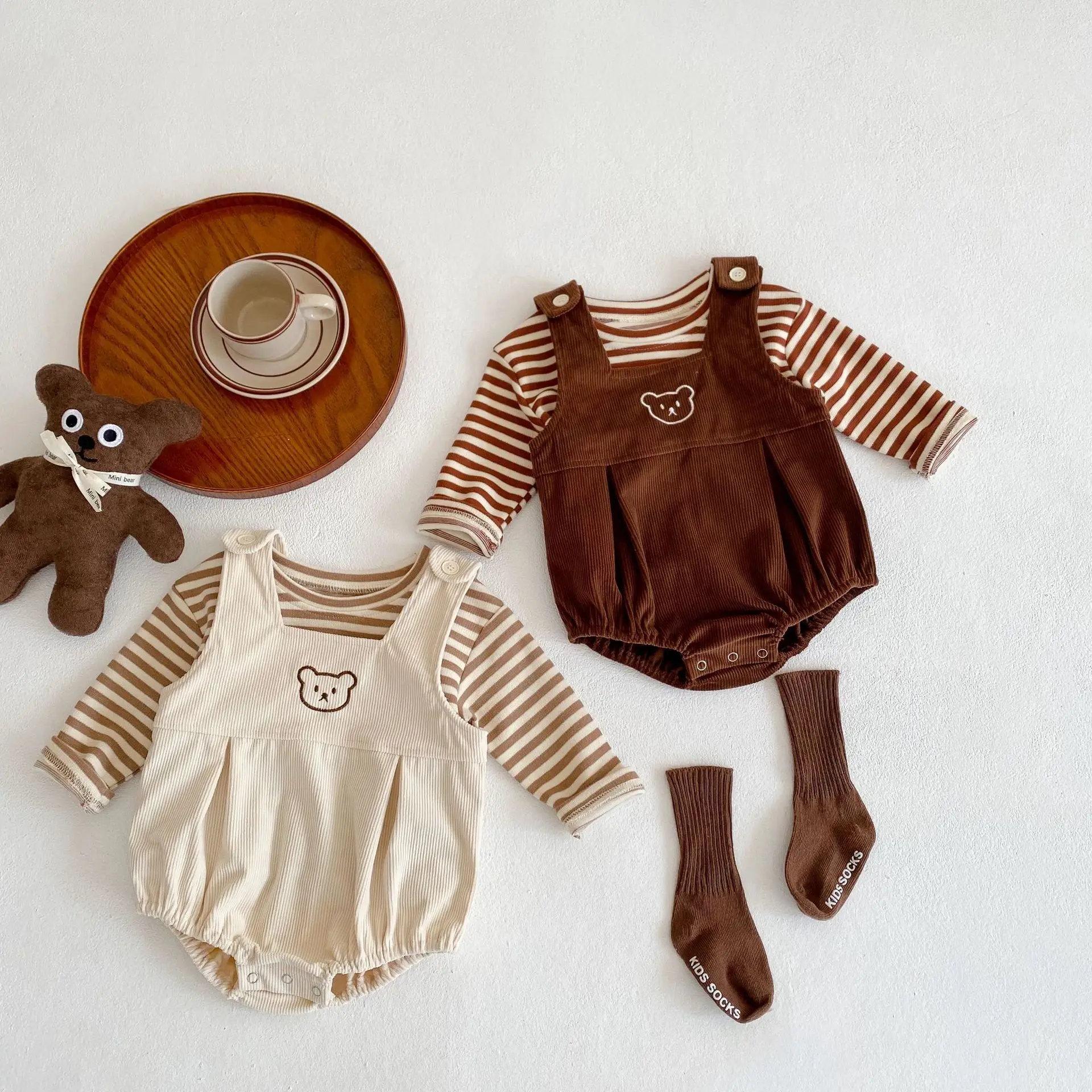 

2023 Spring Autumn Cotton Baby Girl Striped T-Shirt + Baby Boy Embroidered Bear Suspenders Triangle Jumpsuit Suit 2 Pce Set