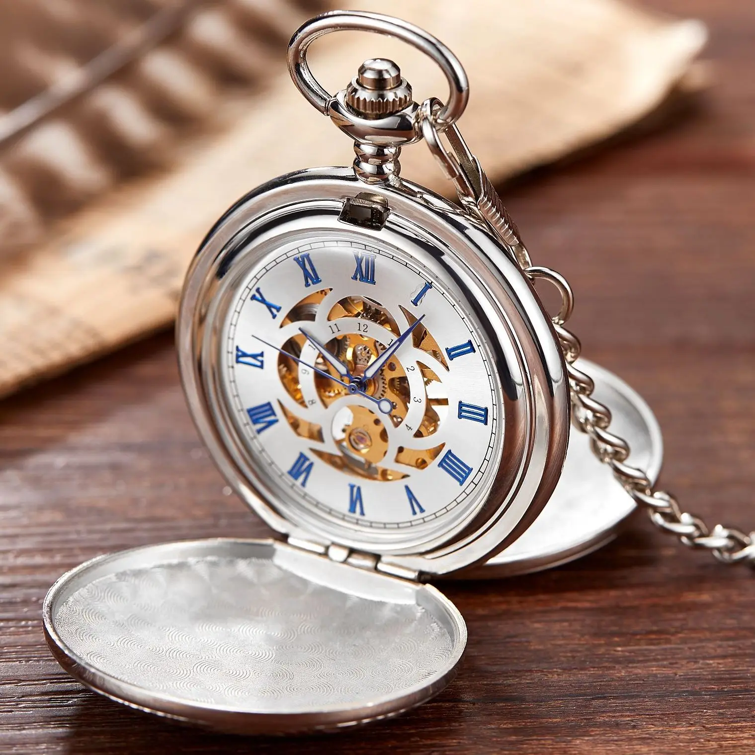 

Unique Black Silver Pocket Watch Mechanical Hand-winding Fob Watch Smooth Case Roman Numerals Dial Retro Clock Chain Pendants