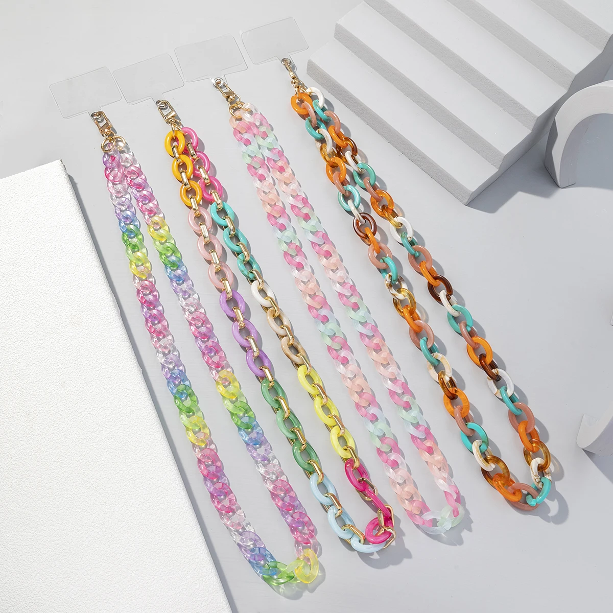 JOWomen-Téléphone perlé acrylique coloré doux, longe anti-perte, bijoux longs, coque de téléphone pour fille, mode
