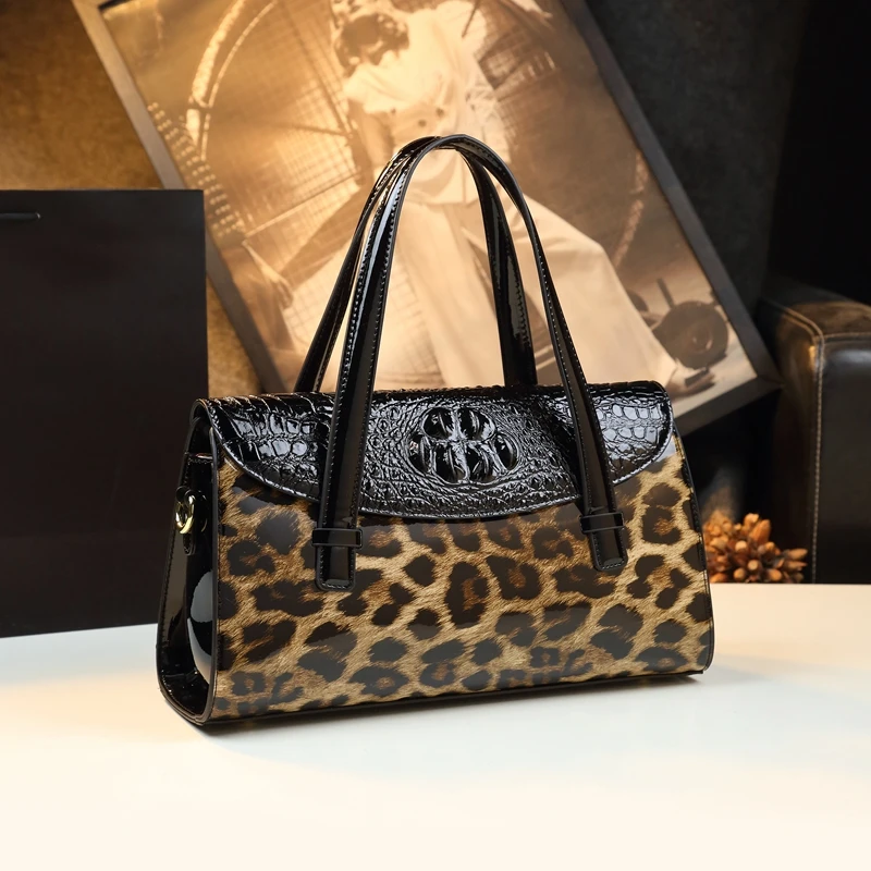 

2023 New Genuine Leather Women's Handbags Lady Shoulder Messenger Bag Leopard Luxury Fashion Top Handle Portable Boston Bags