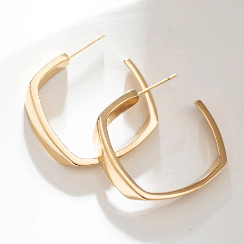 

Fashion Classic Luxury High Quality Glossy Irregular Titanium Steel Earring Banquet Women Jewelry Earring 2022