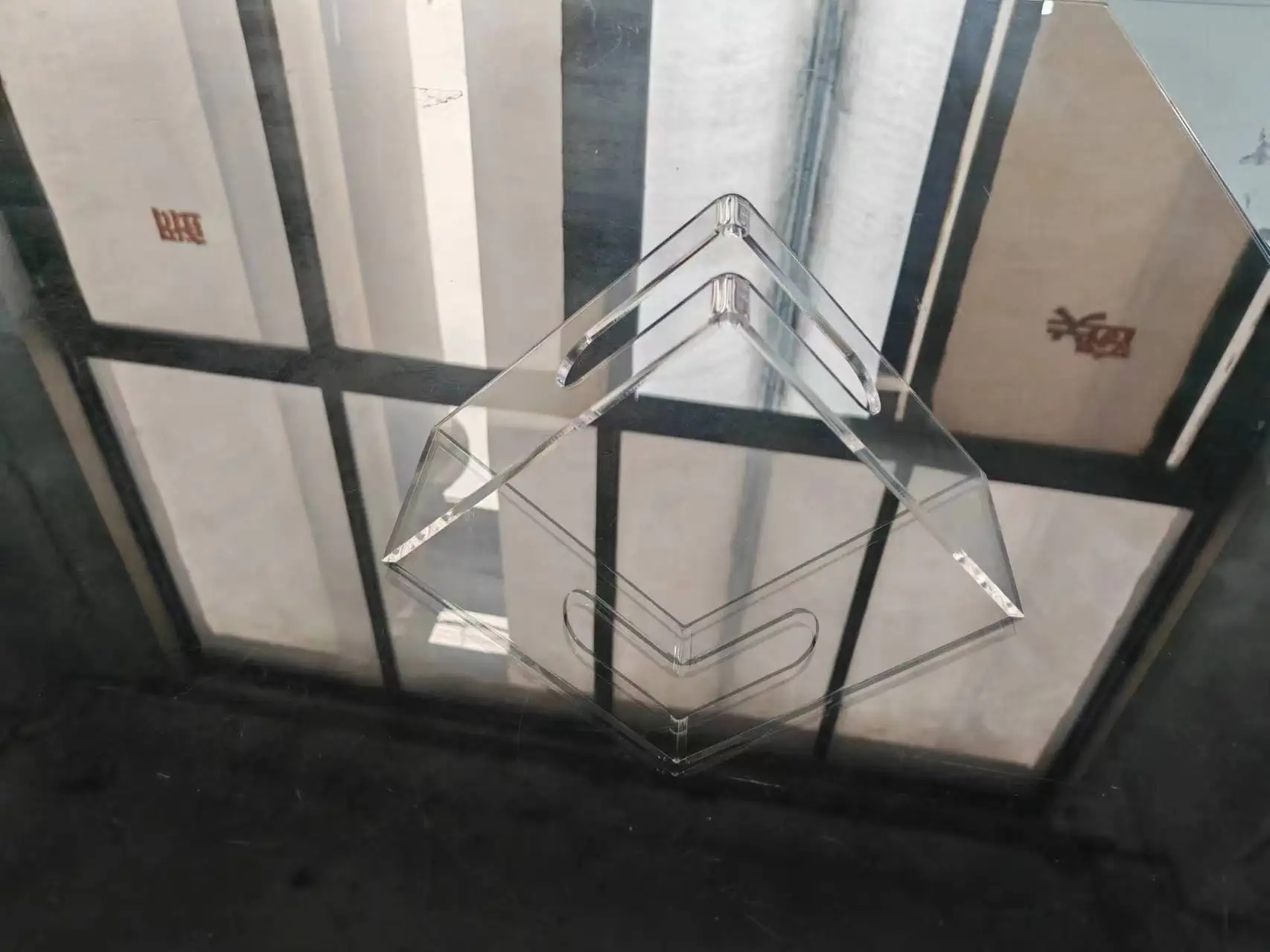 Transparent Lucite Napkin Holder Desktop V Shape Acrylic Napkin Holder Tissue Box Organizer Hotel Restaurant Table Decor 5
