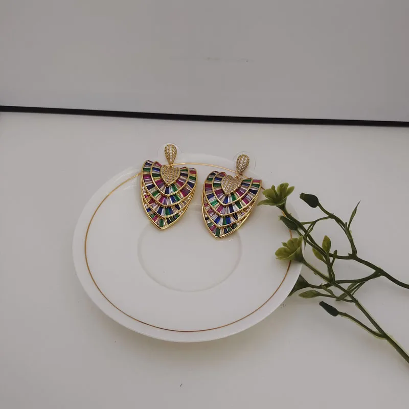 

100% Оригинальный дизайн Dazzdelic AAA фианиты Бесплатная доставка Красочные циркониевые серьги-капли для женщин свидание Вечерние