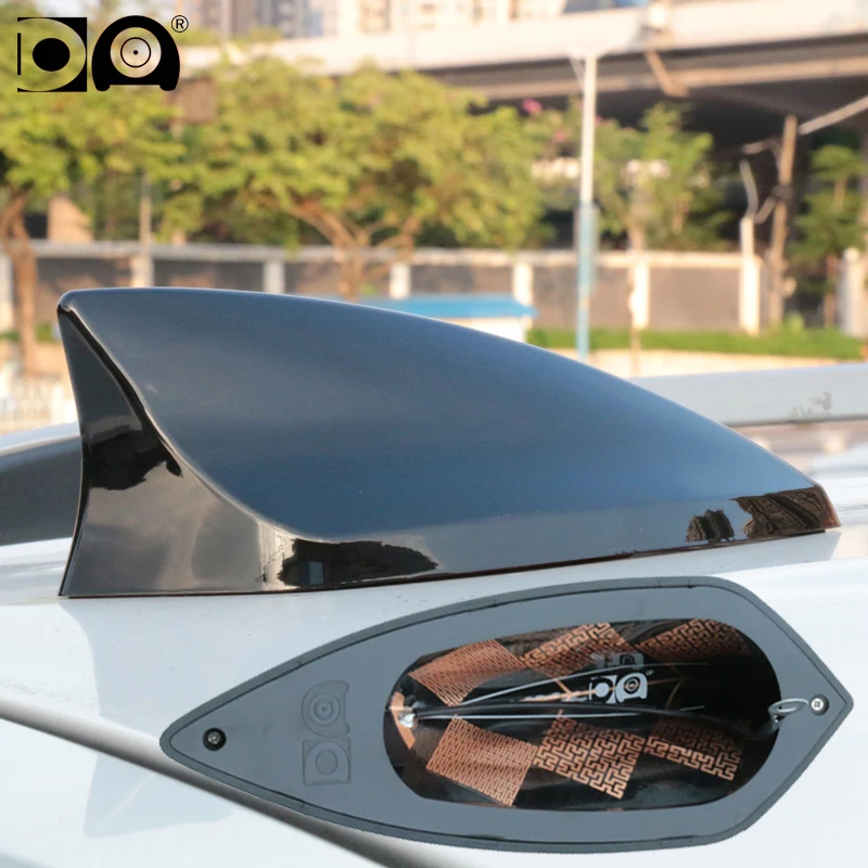 Universal 5D Shark Fin Antenna Auto Car Radio Aerials FM AM Stronger Signal Piano Paint Toyota Yaris Vios Avensis
