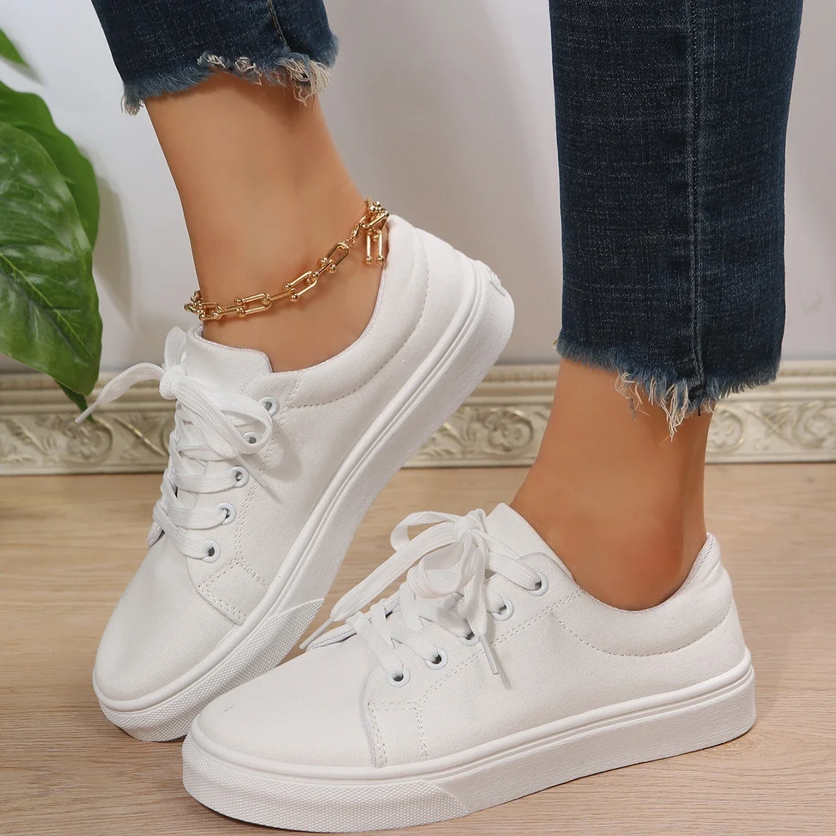 

2024 New Fashion Leisure Outdoor Canvas Shoes Men and Women Can Wear Cross Strap 3 Colors of Canvas Shoes Low 35-43