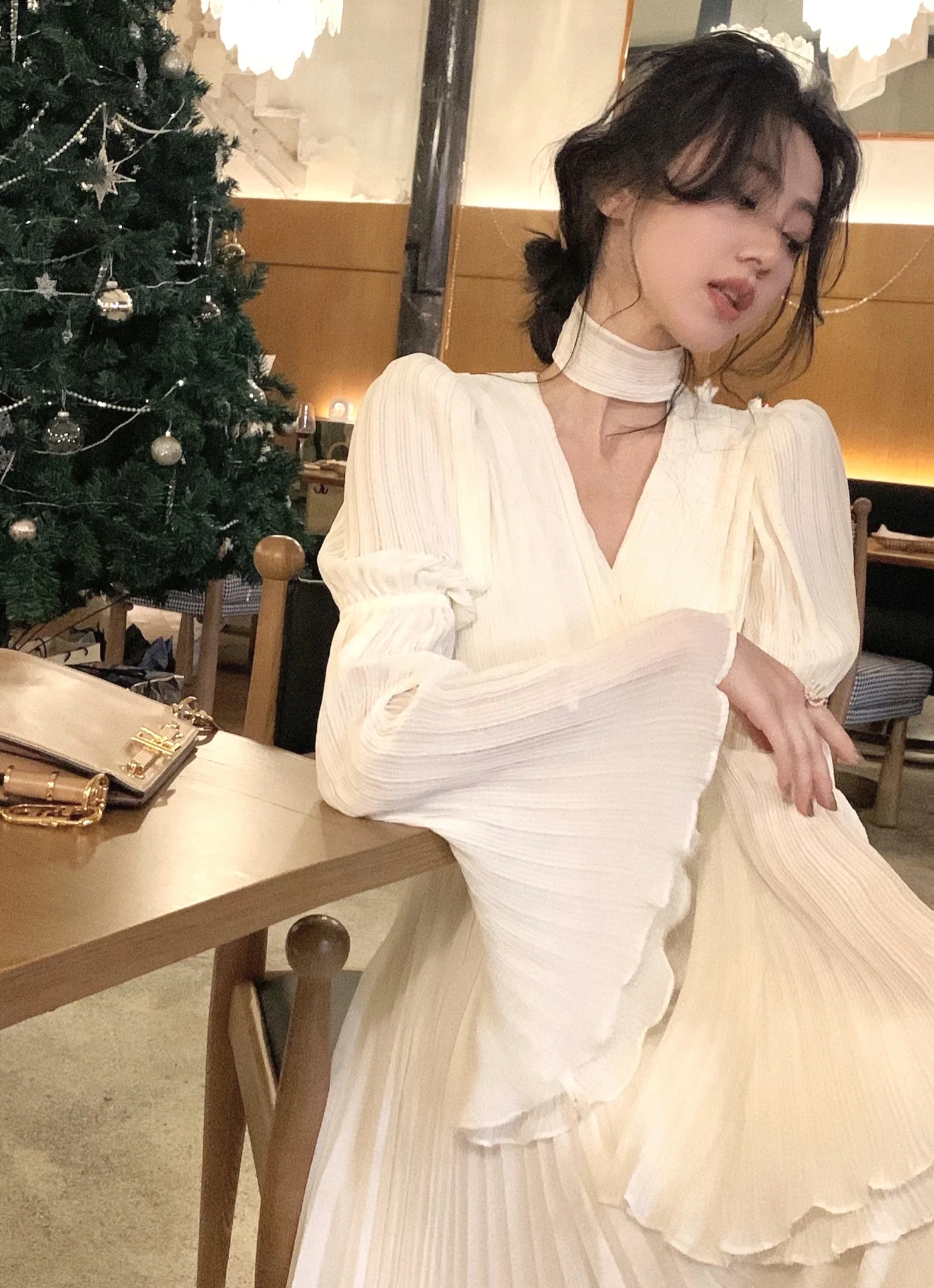 Autumn Solid Pleated Long Dresses for Women Halter V-neck Flare Sleeve Wedding Party Dress Korean Fashion One Piece Vestidos New