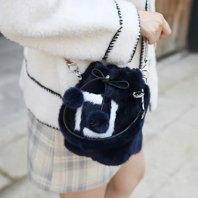 

Fashion Women's Fur Bag High Quality Natural Mink Fur Round Bucket Bag Drawstring Closed Winter Shoulder Fur Bag