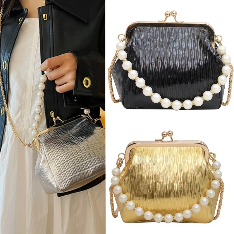 

Luxurious Chain Evening Handbag Shoulder Bag Crossbody Bags Suitable for Any Occasion