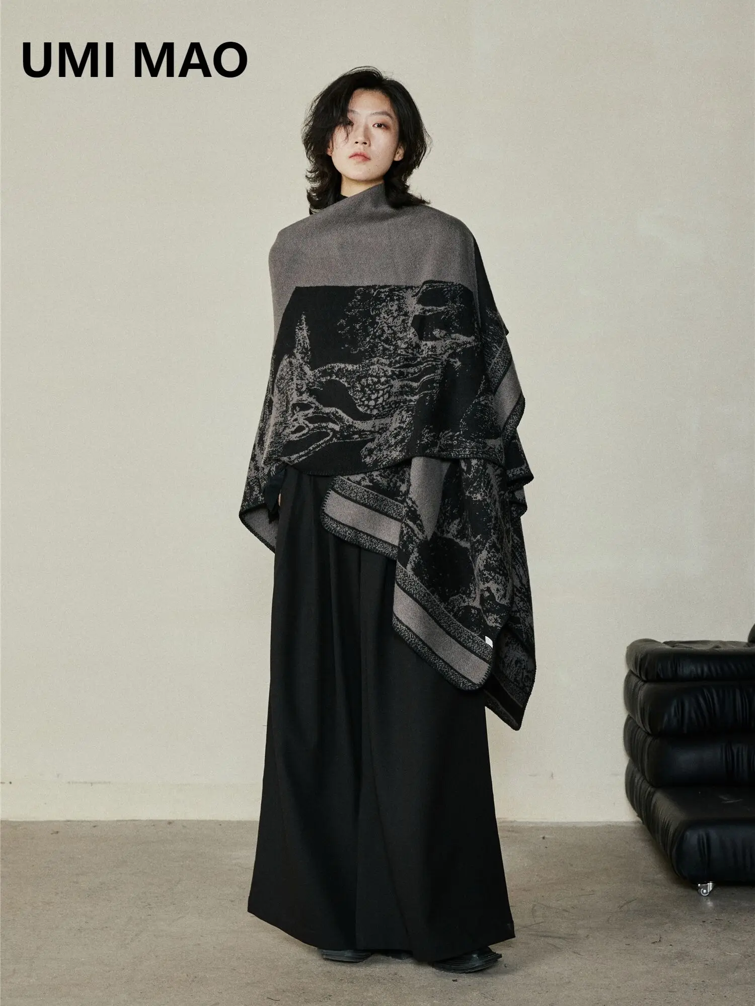 

UMI MAO Yamamoto Dark Scarf Unique Design Split Big Cape Autumn Winter Warmth Double Sided Knitted Cloak Overlaid With Winter