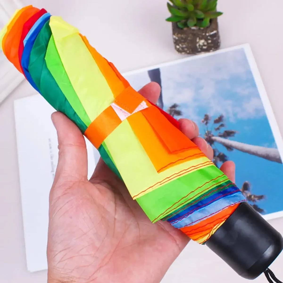 1pc-Rainbow Wonder - Portable Three- Fold Umbrella with Short Handle,  Foldable Design for Effortless Style and Protection