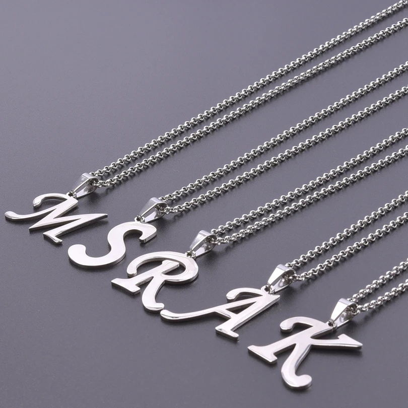 Große Alphabet-Charm-Halskette mit 26 Buchstaben-Anhängern aus Edelstahl für Damen und Herren, Kette um den Hals, A-Z Schmuck-Accessoires – Detail 5