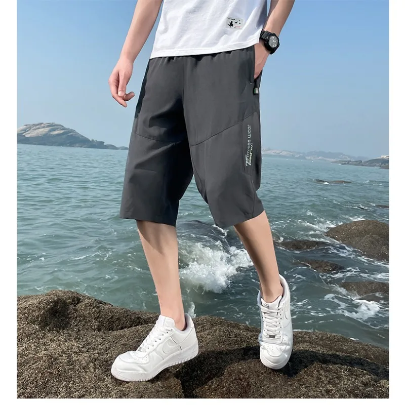 남성용 여름 경량 통기성 캐주얼 크롭 반바지 야외 야구 스포츠 땀 흡수 및 속건 반바지
