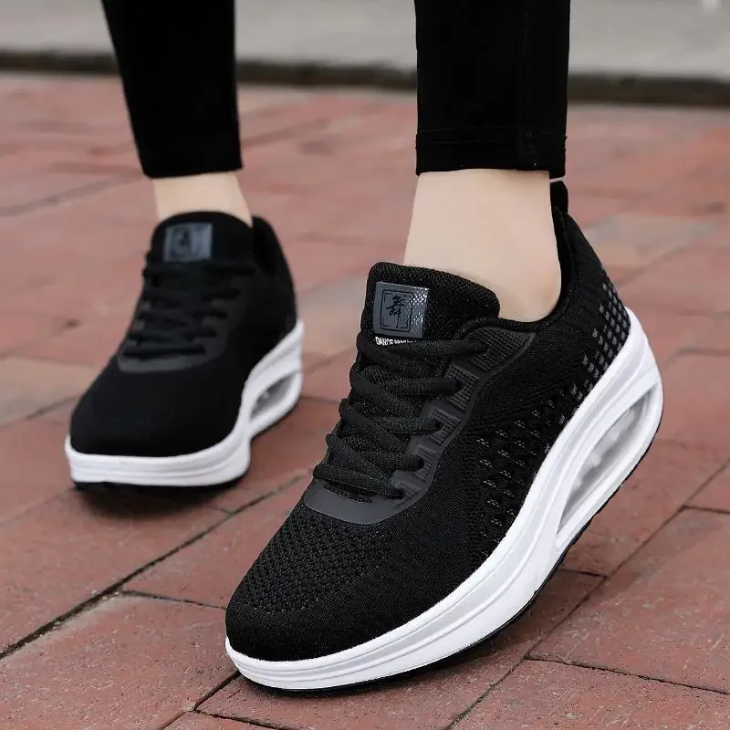 

Women's White Shoes 2024 New Summer Summer Thin Breathable Versatile Women's Board Shoes Tenis Sports
