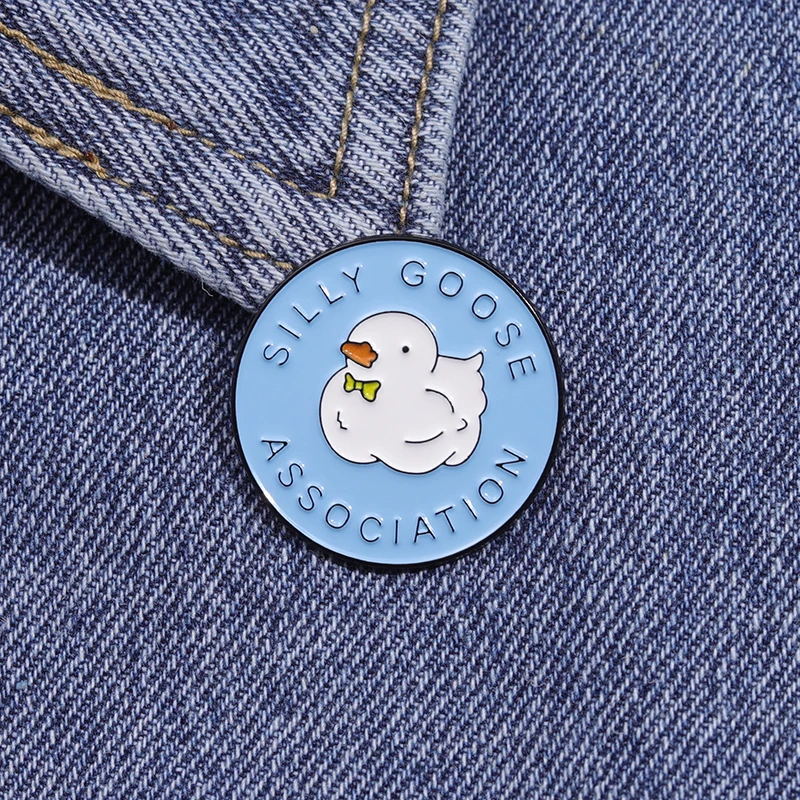 Dumme Gans Assoziation Emaille Pins Cartoon niedlichen Tier Broschen Rucksack Revers Abzeichen Schmuck Zubehör Geschenk für Kinder Freunde – Detail 8