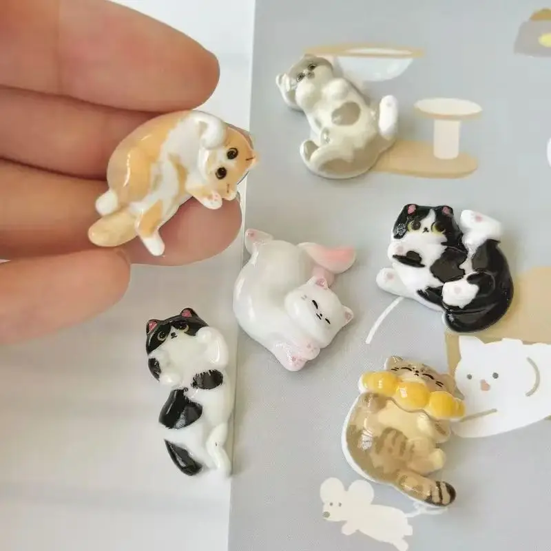 Adorable Resin Cat Cartoon Fridge Magnet with Strong Magnetic Force