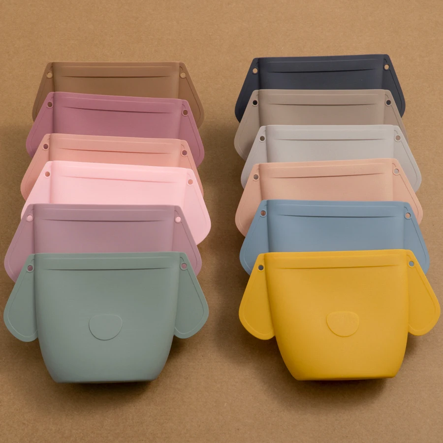 Portable Baby Snacks Bag Reusable Silicone Food Container For Newborn Waterproof Cartoon Animals Food Bag Baby Stuff