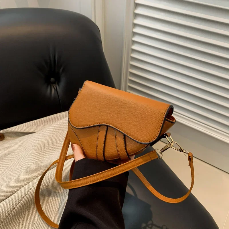 

Crossbody Bag Trendy Saddle Bag 2024 New Simple Shoulder Bag Women Handbags Purse Luxury Designer Handbag