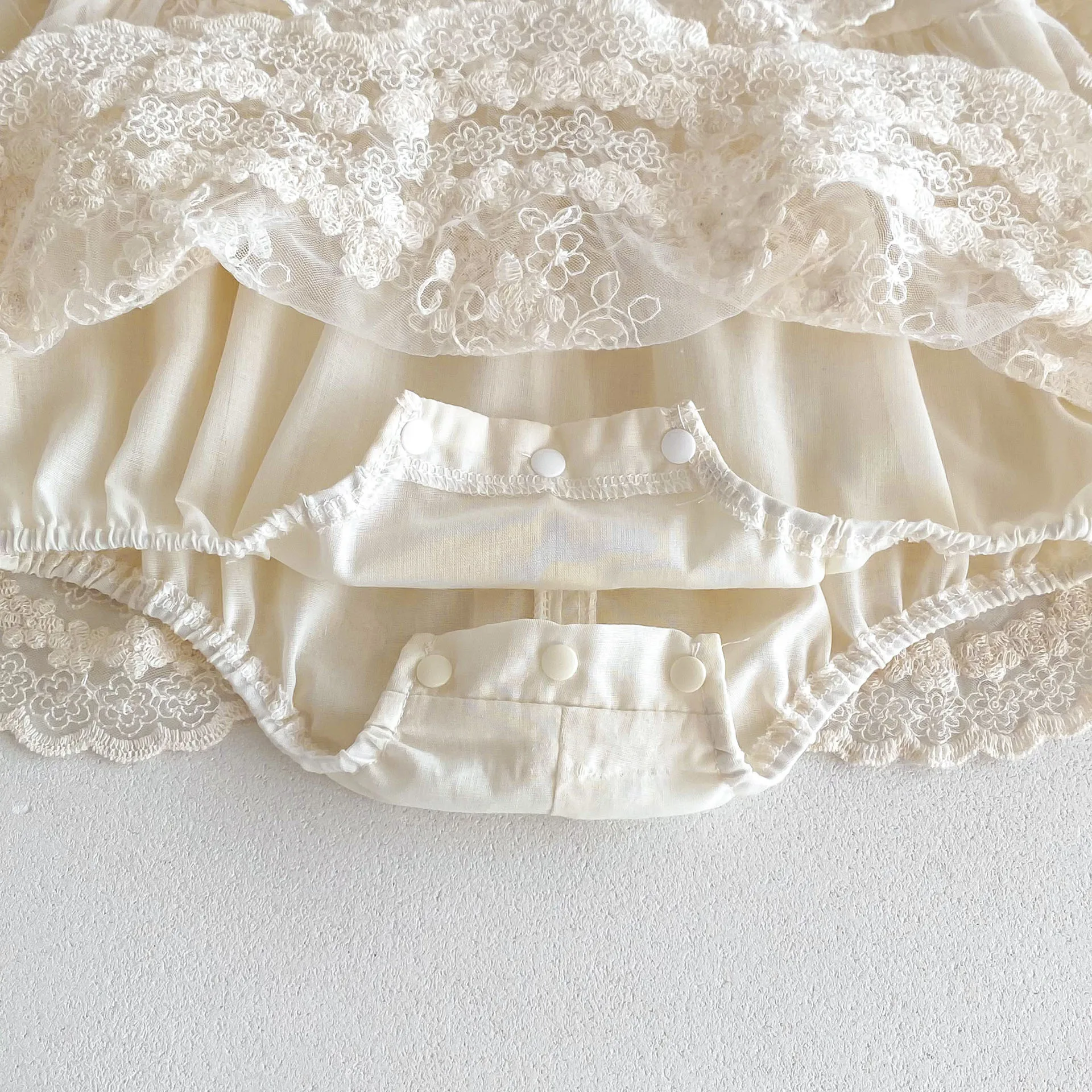 Autumn Baby Girls Lace Bodysuit