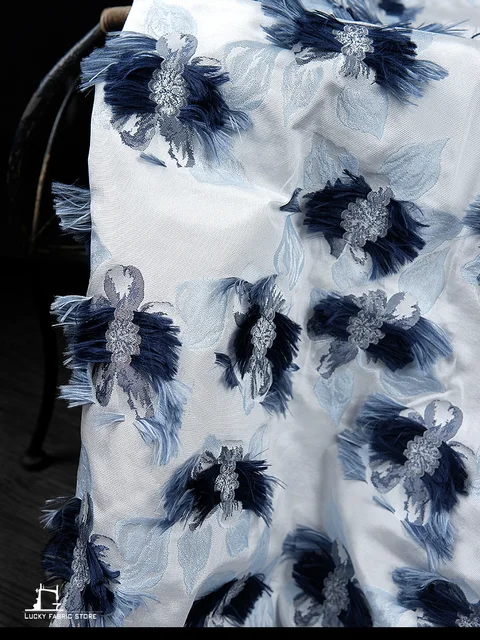 Niche bleu et blanc dentelle coupe fleur gland jacquard tissu texture manteau créatif coton vêtements tissu designer tissu 5