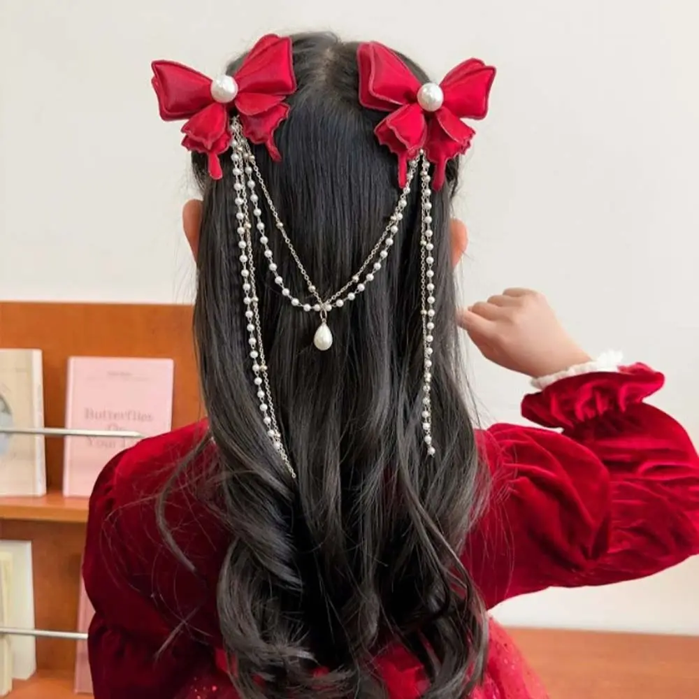 

Новогодняя заколка для волос с красным бантом и плюшевыми шариками, детская заколка для волос с красным бантом и кисточкой для девочек, головной убор, аксессуары для волос