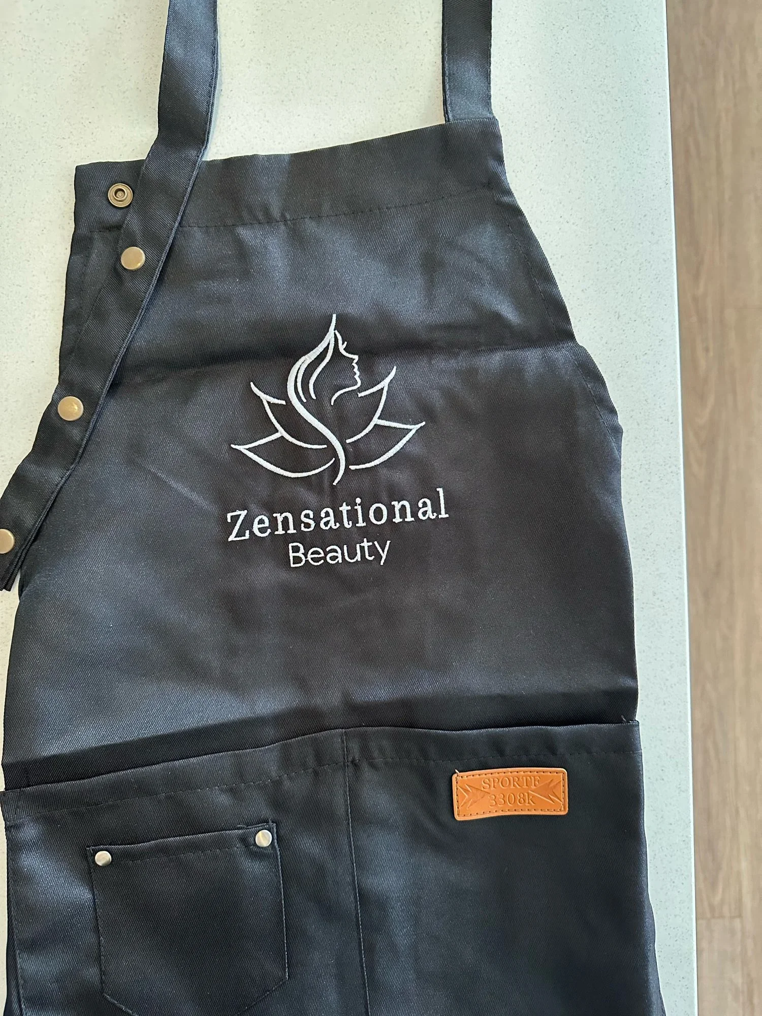 6PCS Benutzerdefinierte Stickerei Druck LOGO Restaurant Kellner Küche Chef Frau Mann Paare Schönheit Nagel Salon Reinigung Werkzeuge Halb Schürze – Detail 2