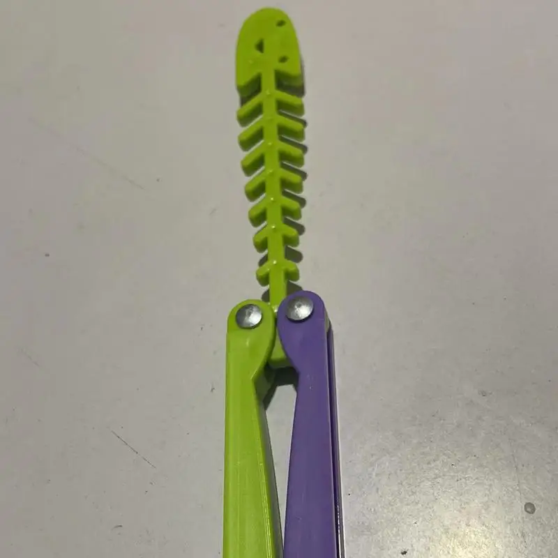 New Sakaban Fish Bone Design 3D Butterfly Knives Toy Smooth Flipping Stress Relief Sensory Toy Butterfly Knives Training Toys