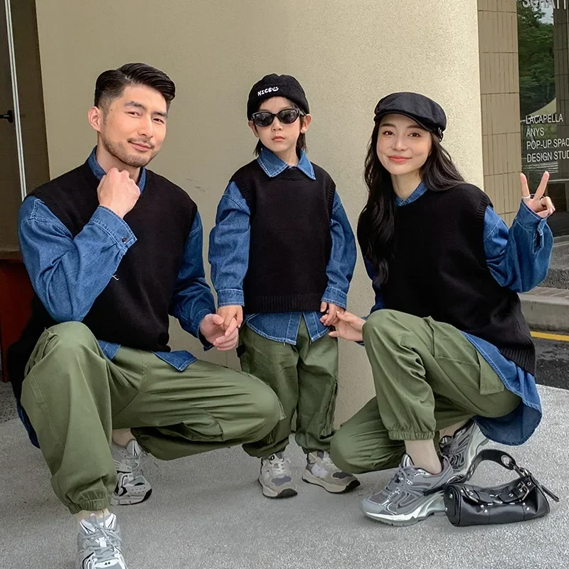 

Same Family Outfits Mom and Daughter Autumn Clothes Sets Fashion Dad Son Matching Knit Vest+denim Shirts+Cargo Pants Clothing