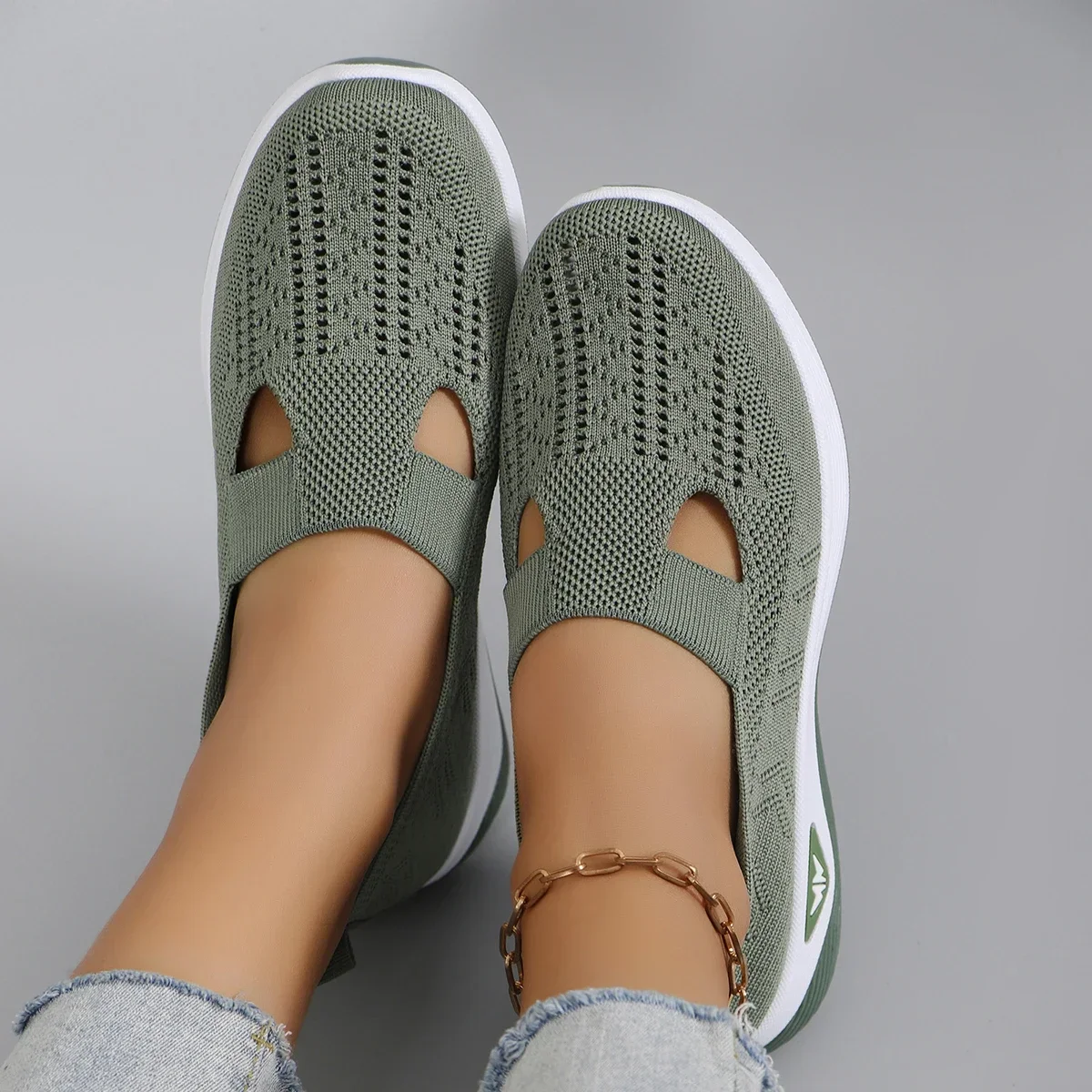 2025 Spring New Middle aged Women's Shoes and Elderly Mom Shoes Soft soled Breathable Women's Casual ShoesSports Shoes