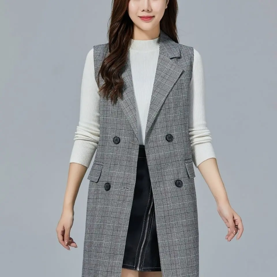 

2024 New Checkered Shoulder Vest Spring Autumn Korean Edition Fashion Versatile Large Medium Length Flip Collar Coat L15