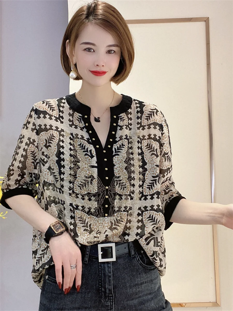 

4XL Women Spring Summer Blouses Shirts Lady Fashion Casual Half Sleeve V-Neck Collar Retro Printing Blusas Tops TT2352