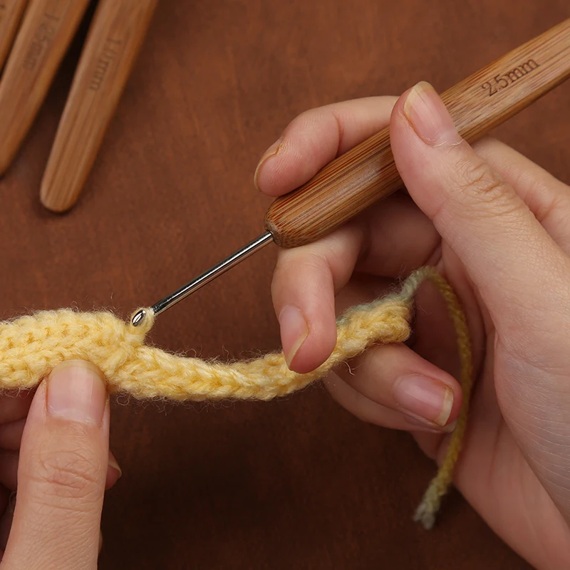 Sewing Tools Knitting Needles Crochet Hooks Knitting Supplies Knitting Material Weaving Tools Knitting Craft Supplies LMDZ 0.5mm-3mm Wooden Handle Knitting Needles Bamboo Knitting Hooks DIY Crochet Hooks Needles for Weave Yarn Sewing Tool