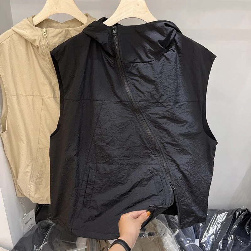 Large size design, diagonal zipper, sleeveless hooded vest, men's and women's loose and thin summer ruffled  jacket
