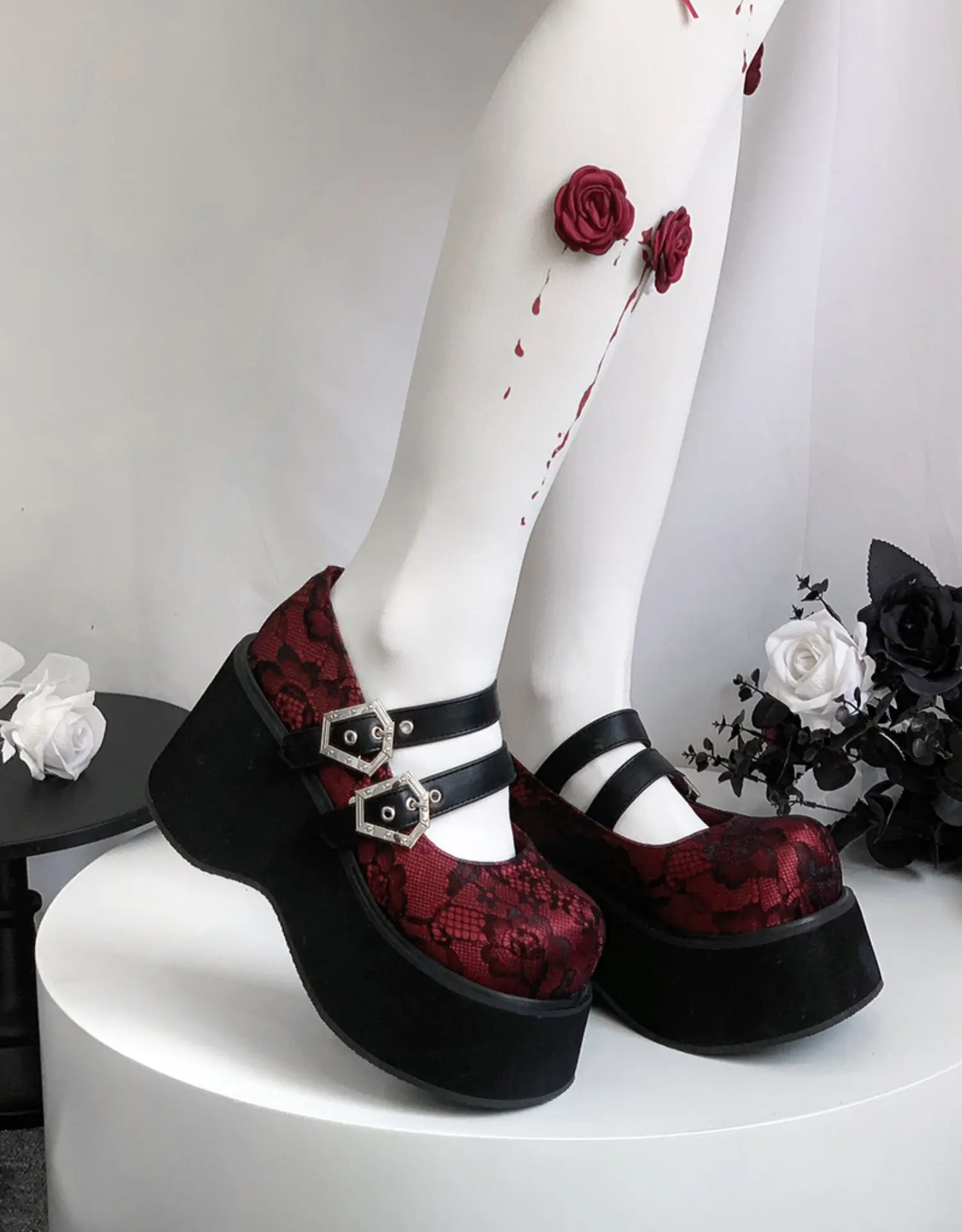 Retro Round Head Punk Shallow Mouth Platform Shoes Sub-Culture Muffin Bottom Height Increasing Women Lace Shoes High Heels