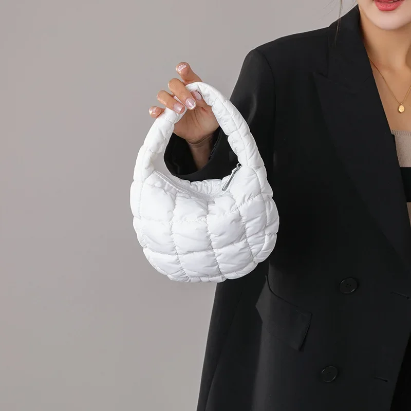 thumbnail image 1 of Mini bolsos plisados con diseño de nube para mujer, bolso informal acolchado de nailon, bolso para teléfono, bolso de diseñador de lujo, bolso para mujer, 1 of 5