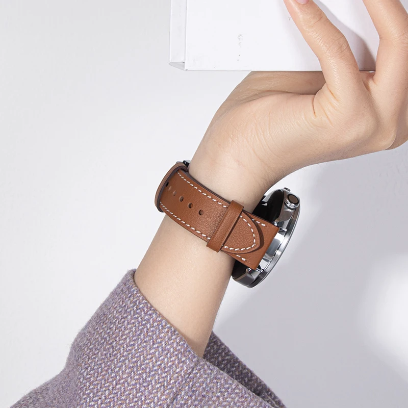 Premium Leather Wristband for Smart Watches - Stylish and Durable Strap Accessory