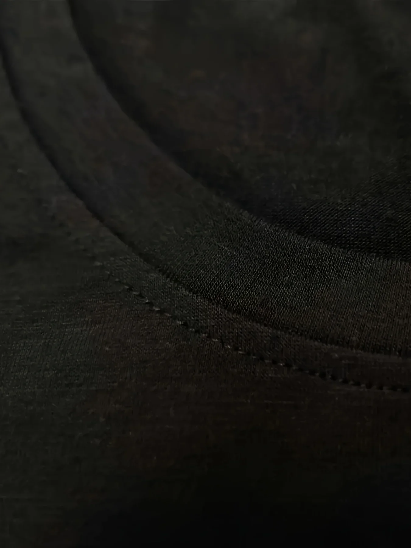 تي شيرت الأزهار الملونة