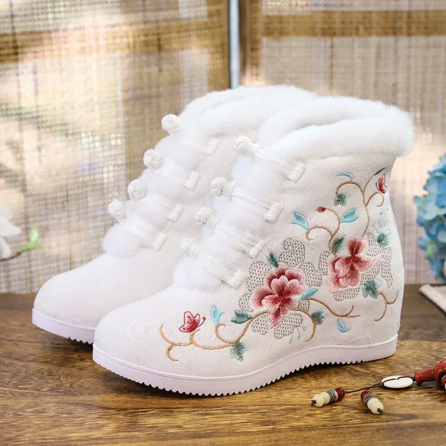 Casual Botas Mujer Embroidered Ethnic Hanfu Shoes Women Botines Ankle Boots Winter Warm Faux Fur Fairy Shoe Woman Zapatos Ladies 1