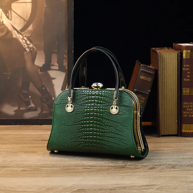 2022 Designer Bag Handbag Women's Carrying Bag with Diamond Embedding Shoulder Bag Crocodile pattern women's bag