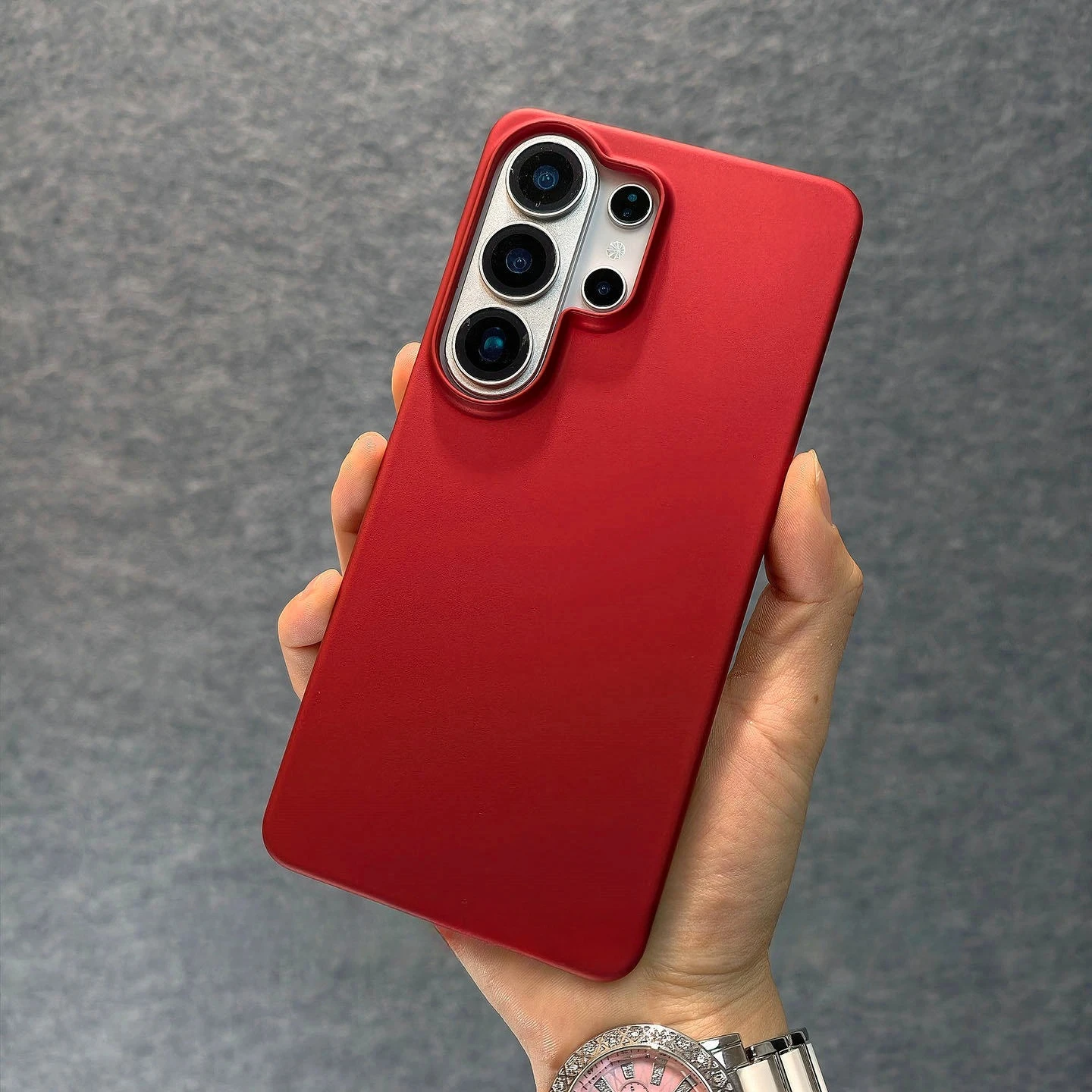 Ultra Thin Matte Borderless Hard Case - Sleek Protection