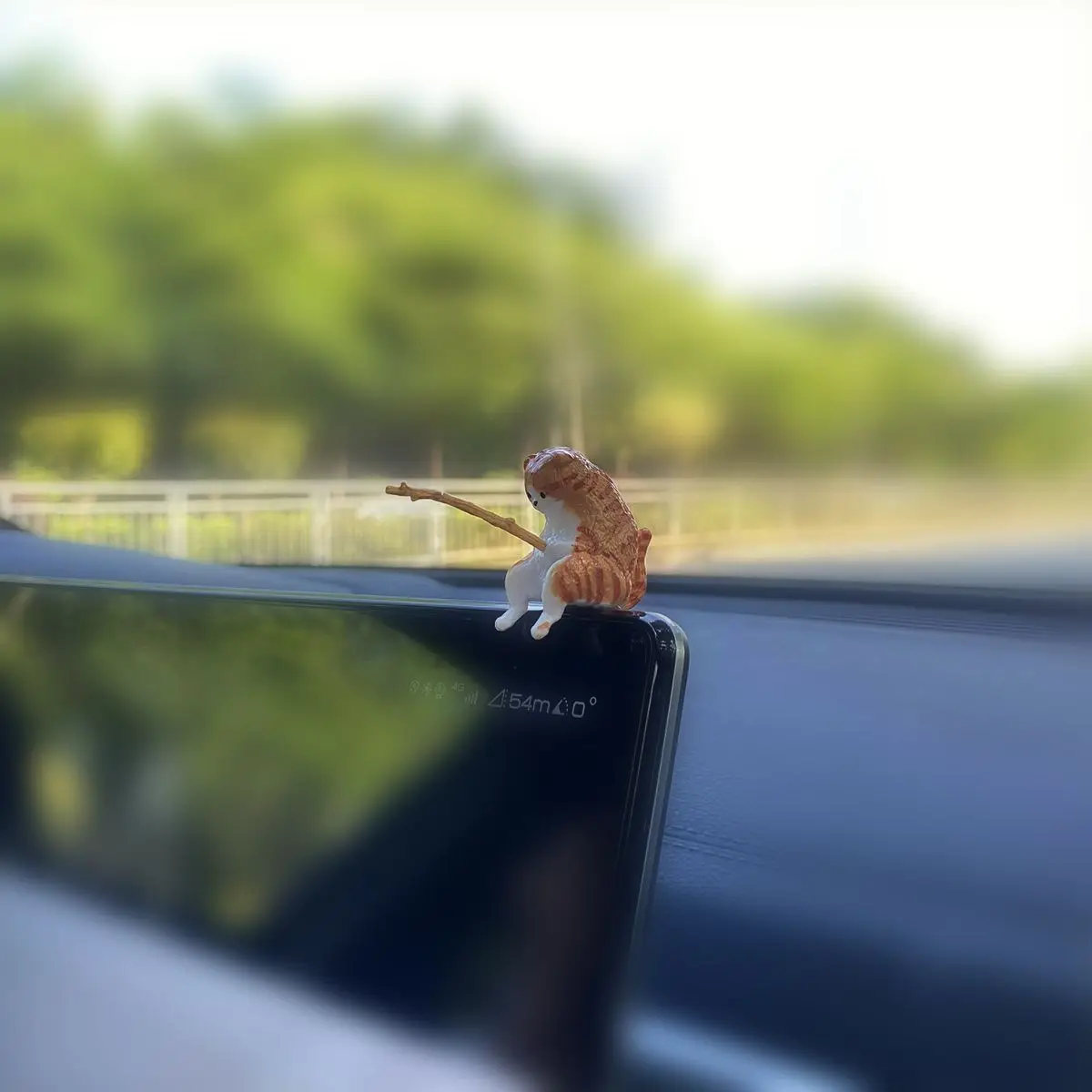 Gatto da pesca Decorazione interna per auto Resina carina con occhiali da tubo Specchietto retrovisore automatico Pendente Uscita aria per accessori auto - Image 4